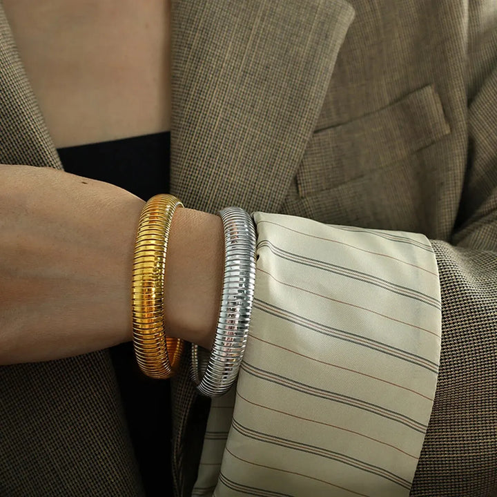 bracelets-bangles-acier-inoxydable-dore-argent-porte-poignet-veste