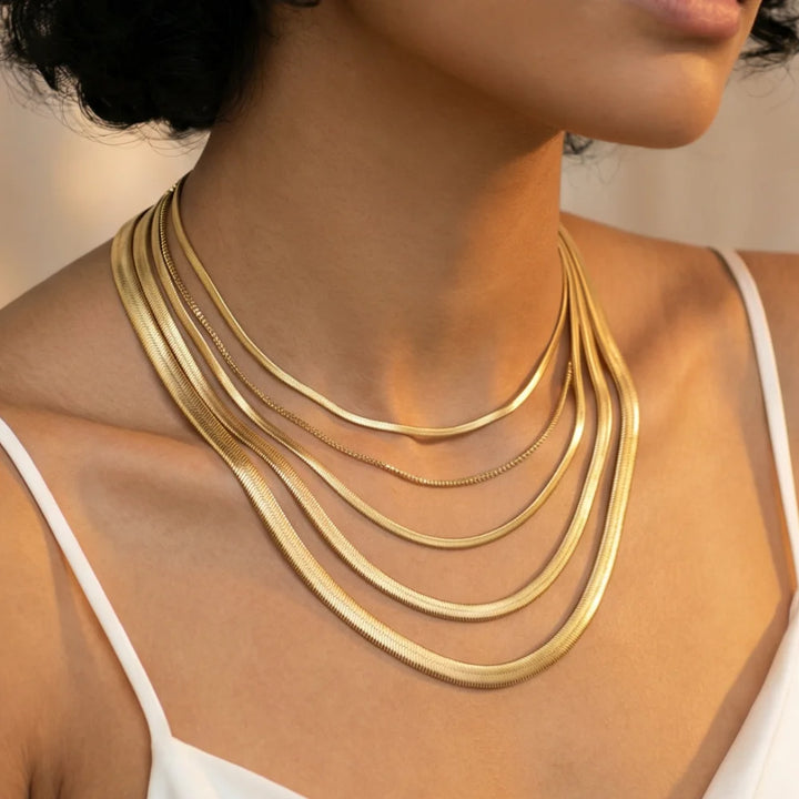 collier-chaine-acier-inoxydable-dore-superpose-porte-femme