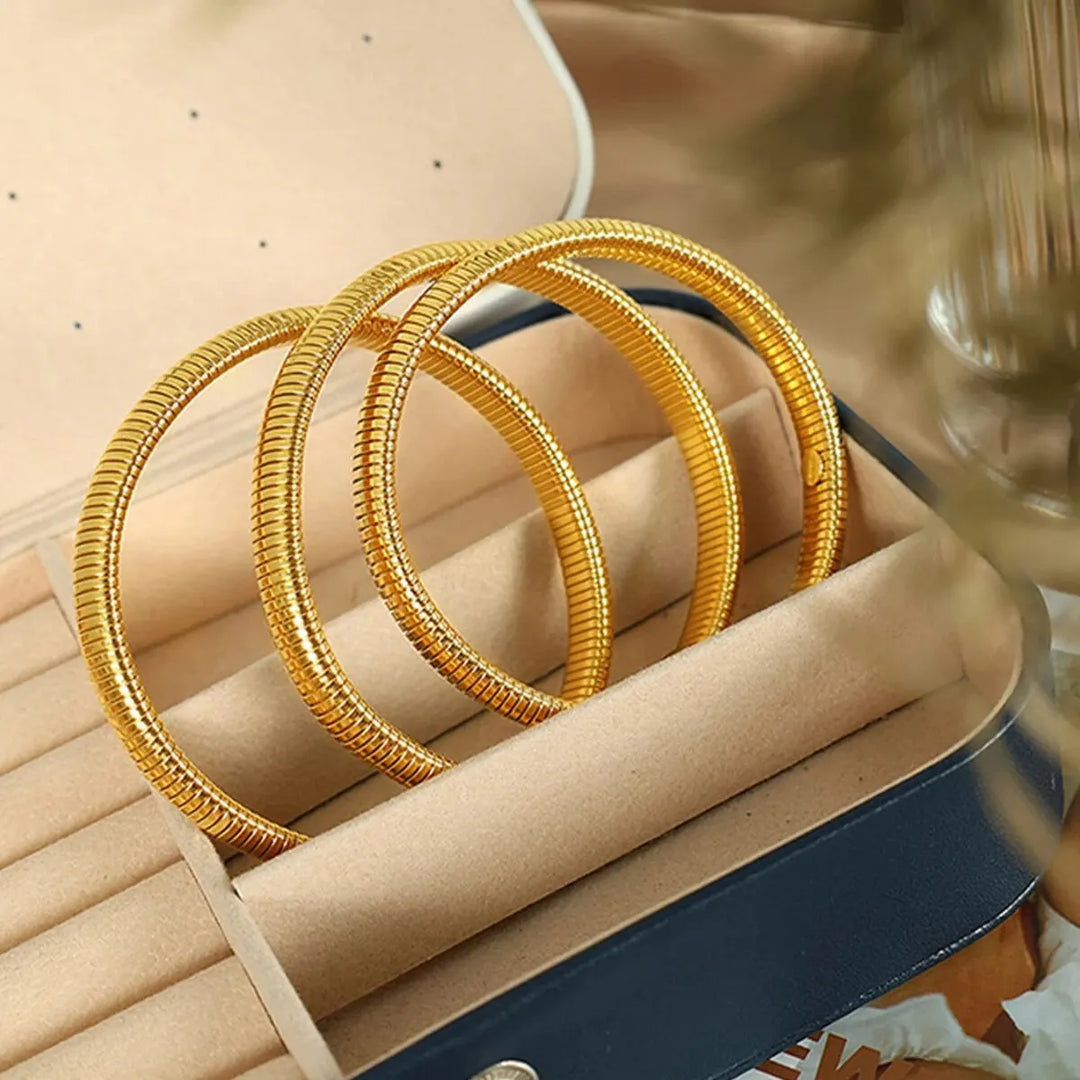 bracelets-bangles-acier-inoxydable-dore-packshot-main