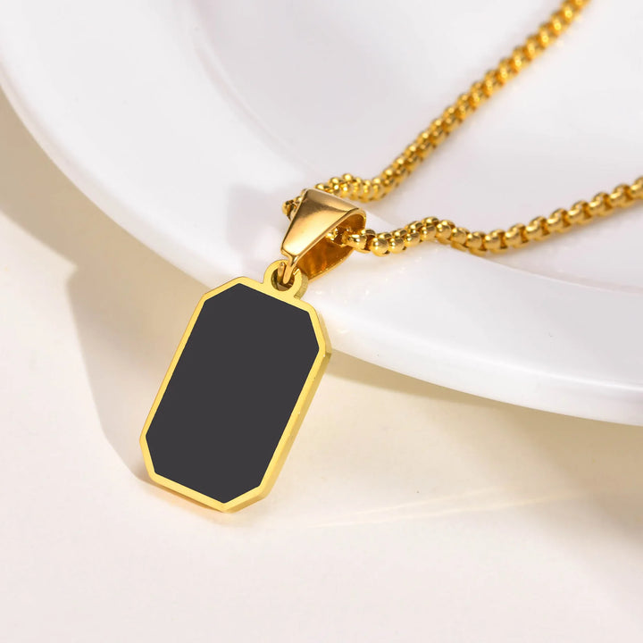 Collier Pendentif Rectangulaire – Design Minimal – Unisexe