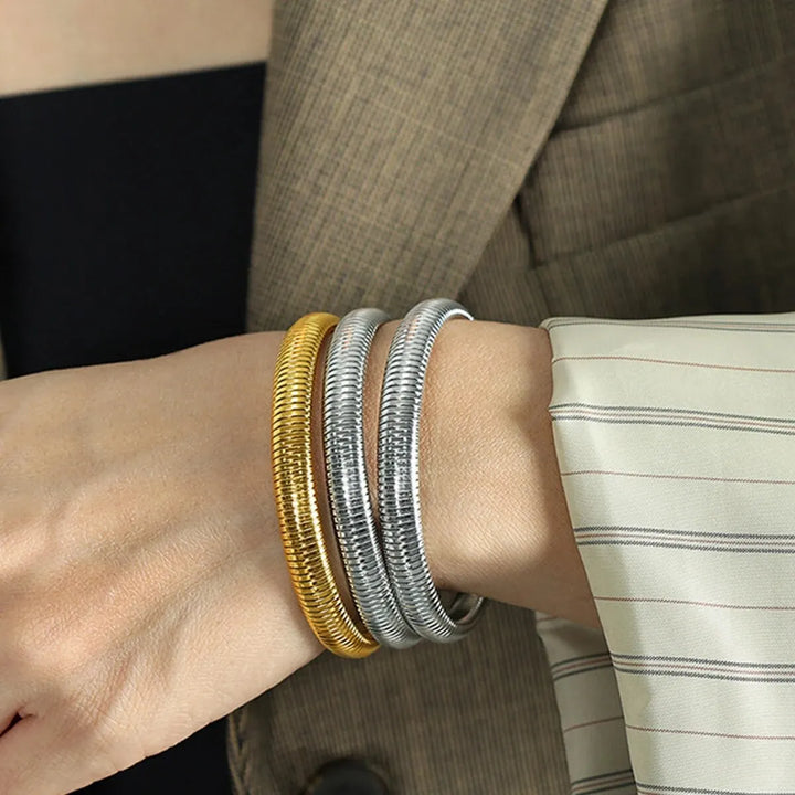 bracelets-bangles-acier-inoxydable-dore-argent-superposes-porte-poignet